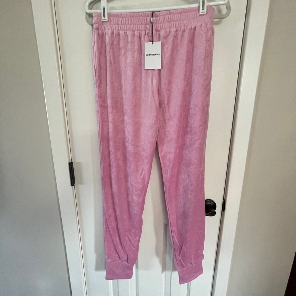 New Generation Love Bubblegum Pink Ivy Joggers Size Large